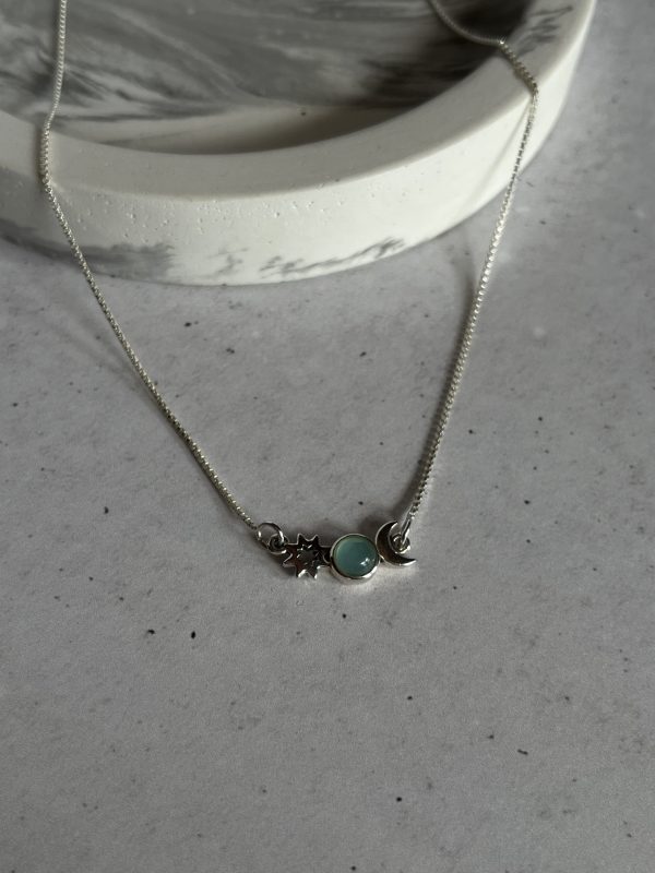 Conjunto luna y estrella con calcedonia