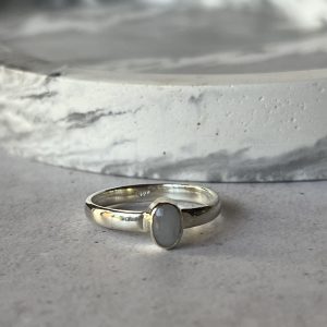 Anillo óvalo piedra de la luna