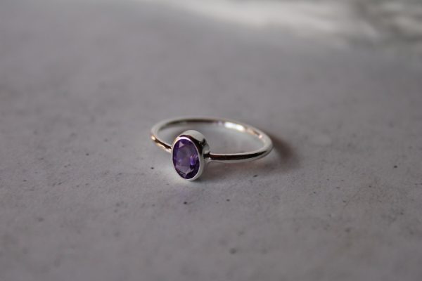 Anillo oval amatista